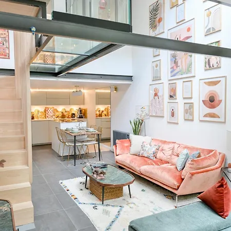 Apartment 2 Bd Chic Loft With Historic Charm And Modern Amenities Paris