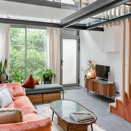 Apartment 2 Bd Chic Loft With Historic Charm And Modern Amenities Paris